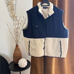 Polo by Ralph Lauren Men's Blue and Cream Vest
